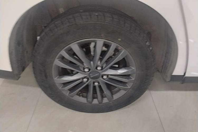 Used SAIC MAXUS G50 2023 PLUS 1.5T Happiness-Recommended Automatic Start Edition Exterior 5