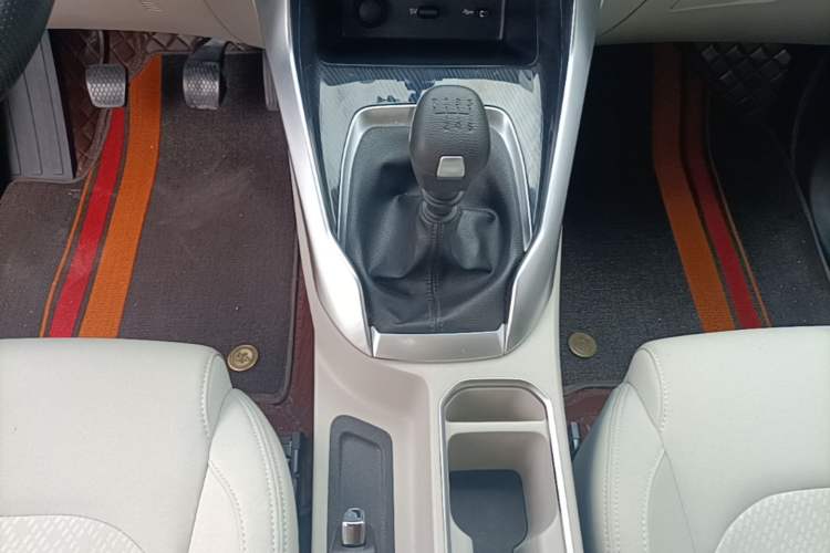 Used SAIC MAXUS G50 2023 1.5T Manual Comfort A Gear Lever