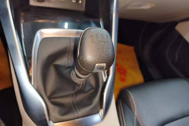 Used SAIC MAXUS G50 2023 1.5T Manual Comfort A Gear Lever