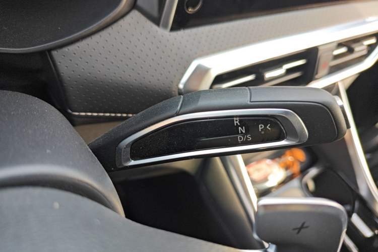 Used SAIC MAXUS G50 2023 PLUS 1.5T Happiness-Recommended Automatic Cruise Version Gear Lever