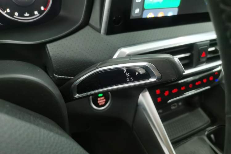 Used SAIC MAXUS G50 2023 PLUS 1.5T Happiness-Recommended Automatic Escort Edition Gear Lever