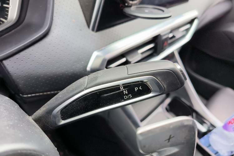 Used SAIC MAXUS G50 2023 PLUS 1.5T Happiness-Recommended Automatic Start Edition Gear Lever