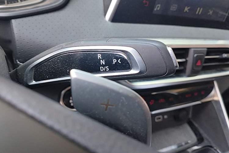 Used SAIC MAXUS G50 2023 PLUS 1.5T Happiness-Recommended Automatic Start Edition Gear Lever