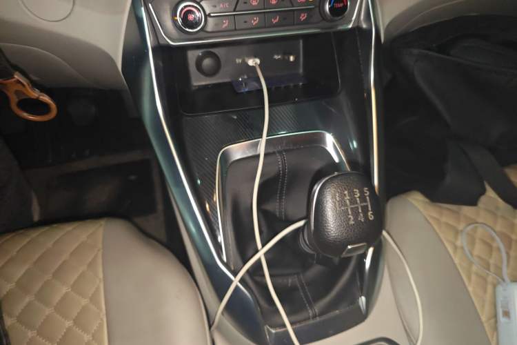 Used SAIC MAXUS G50 2023 1.5T Manual Comfort A Gear Lever