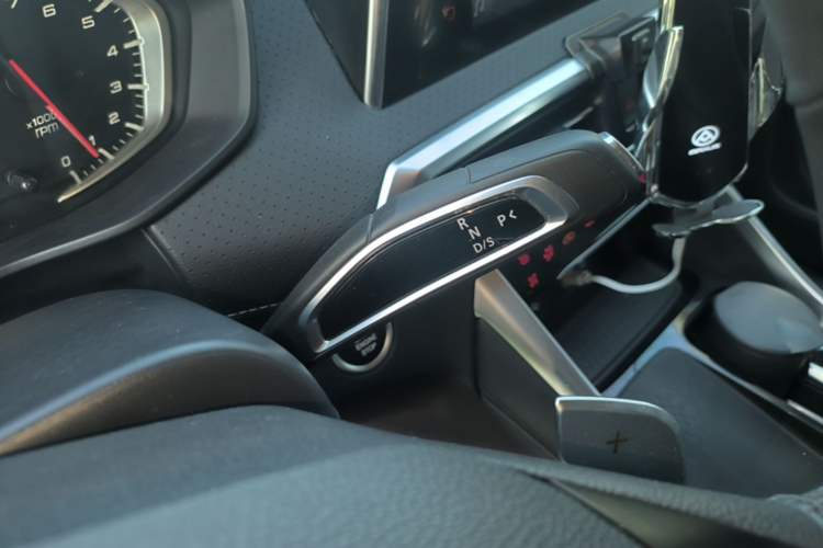 Used SAIC MAXUS G50 2023 PLUS 1.5T Happiness-Recommended Automatic Start Edition Gear Lever