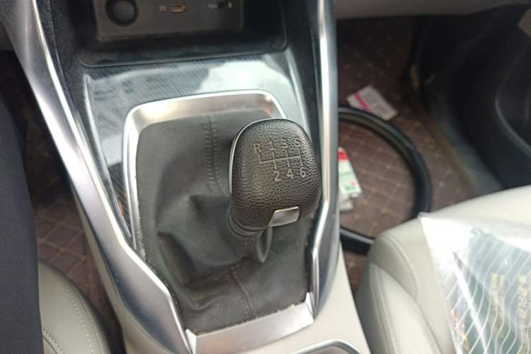 Used SAIC MAXUS G50 2023 1.5T Manual Comfort A Gear Lever