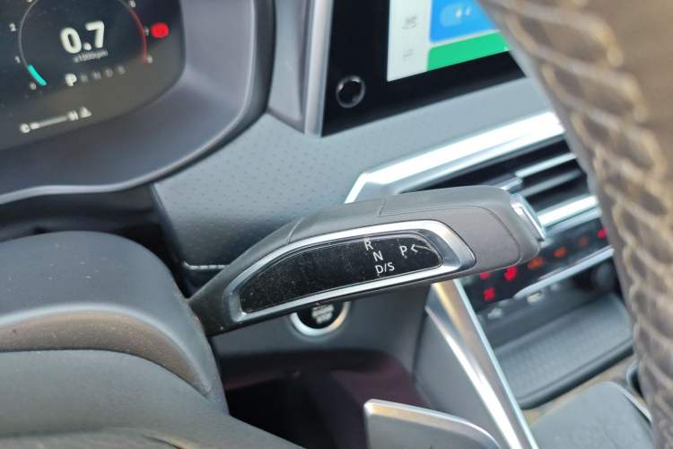 Used SAIC MAXUS G50 2023 PLUS 1.5T Happiness-Recommended Automatic Cruise Version Gear Lever
