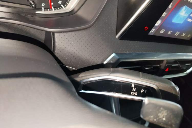 Used SAIC MAXUS G50 2023 PLUS 1.5T Happiness-Recommended Automatic Start Edition Gear Lever
