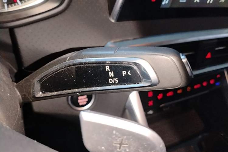 Used SAIC MAXUS G50 2023 PLUS 1.5T Happiness-Recommended Automatic Start Edition Gear Lever