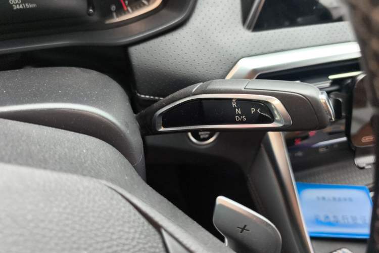 Used SAIC MAXUS G50 2023 PLUS 1.5T Happiness-Recommended Automatic Start Edition Gear Lever