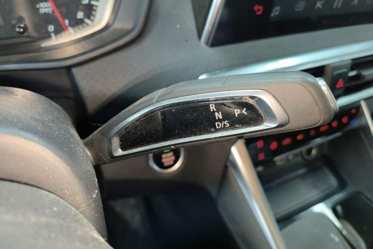 Used SAIC MAXUS G50 2023 PLUS 1.5T Happiness-Recommended Automatic Start Edition Gear Lever