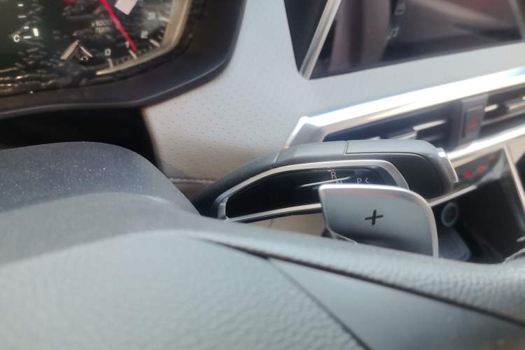 Used SAIC MAXUS G50 2023 PLUS 1.5T Automatic Custom Entry-Level Model Gear Lever