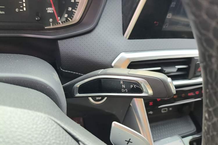 Used SAIC MAXUS G50 2023 PLUS 1.5T Happiness-Recommended Automatic Start Edition Gear Lever