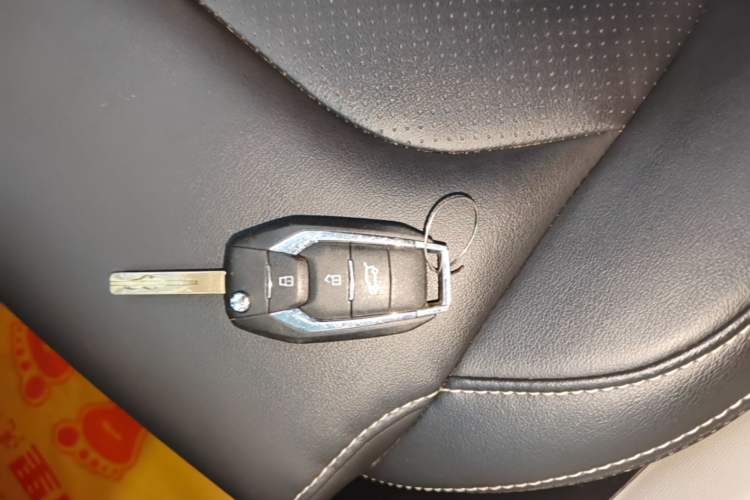 Used SAIC MAXUS G50 2023 1.5T Manual Comfort A Interior 1