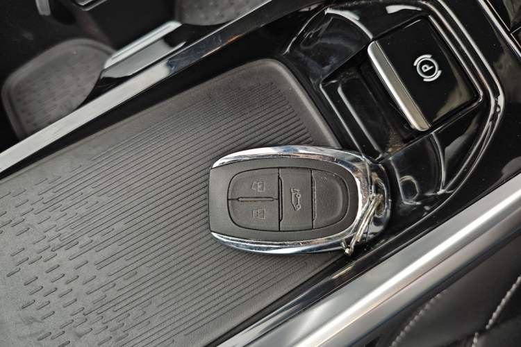 Used SAIC MAXUS G50 2023 PLUS 1.5T Happiness-Recommended Automatic Start Edition Interior 1