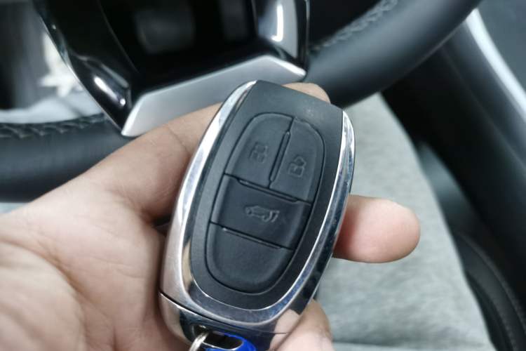 Used SAIC MAXUS G50 2023 PLUS 1.5T Happiness-Recommended Automatic Escort Edition Interior 1