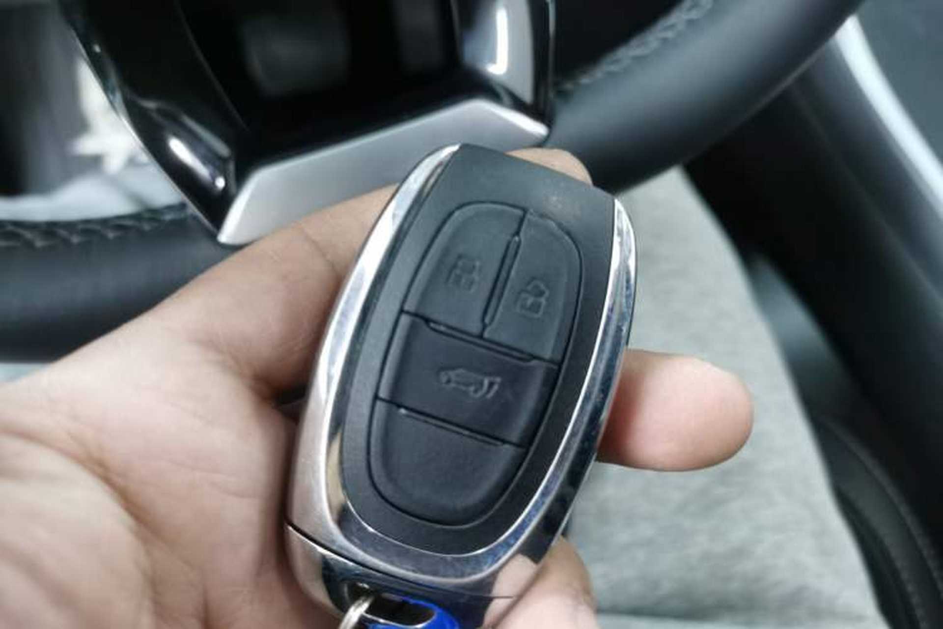 Used SAIC MAXUS G50 2023 PLUS 1.5T Happiness-Recommended Automatic Escort Edition Interior 1