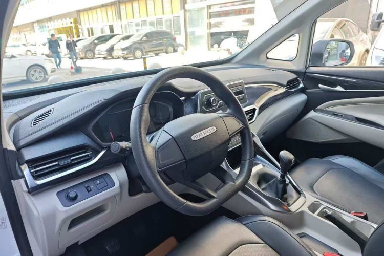 Used SAIC MAXUS G50 2023 1.5T Manual Comfort A Interior 1