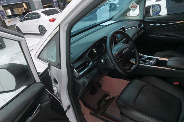 Used SAIC MAXUS G50 2023 PLUS 1.5T Happiness-Recommended Automatic Start Edition Interior 3