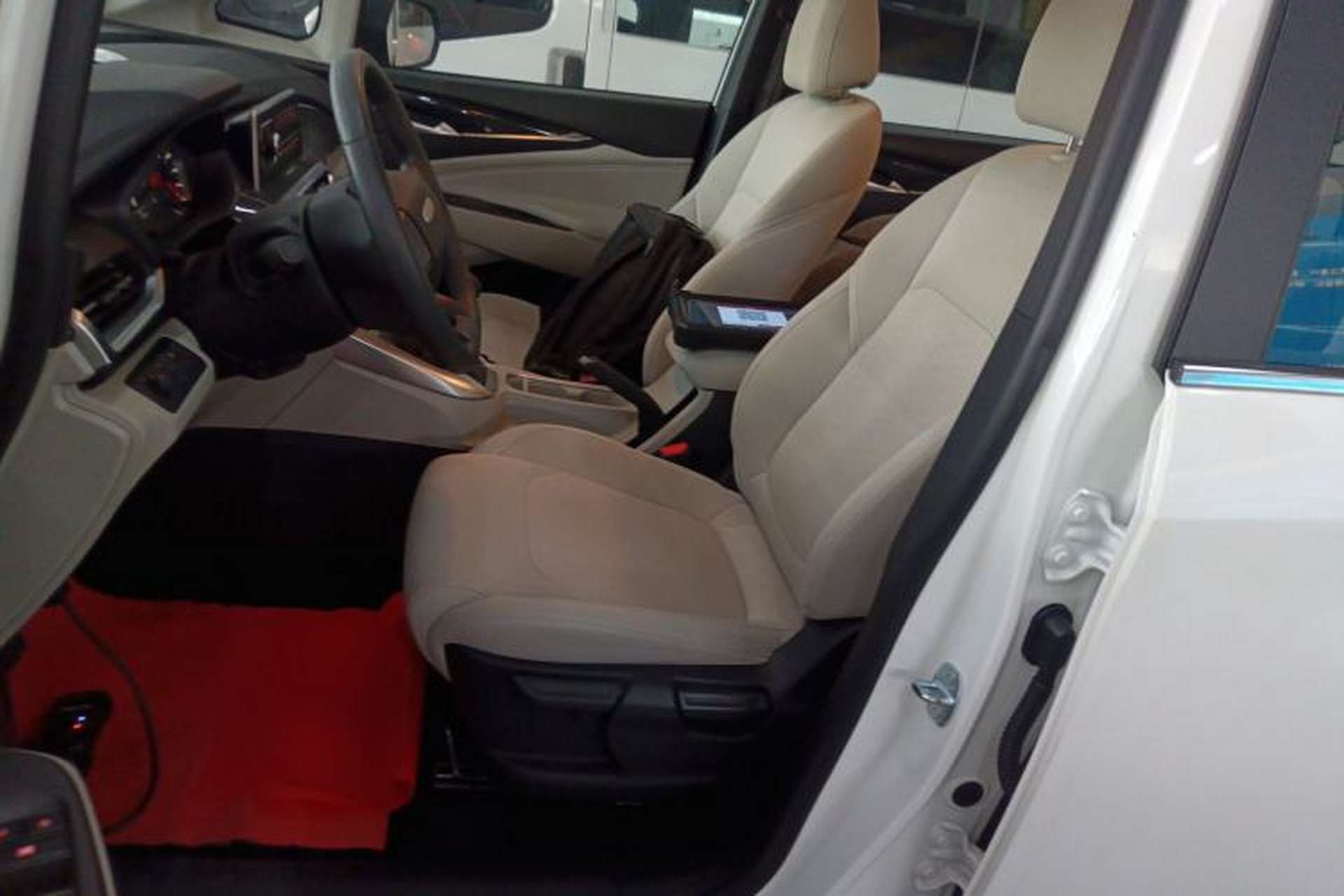 Used SAIC MAXUS G50 2023 1.5T Manual Comfort A Left Front Seat