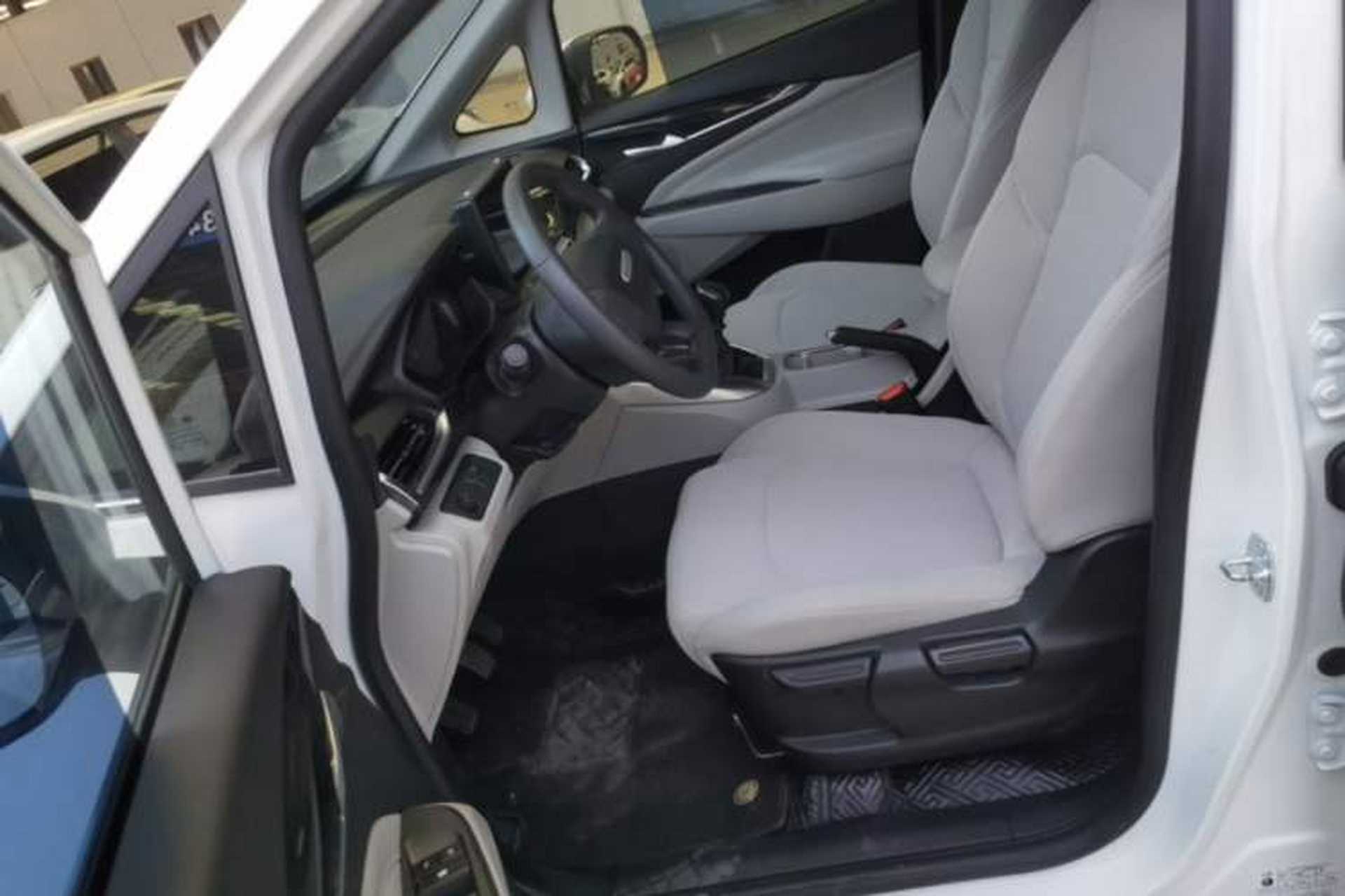 Used SAIC MAXUS G50 2023 1.5T Manual Comfort A Left Front Seat