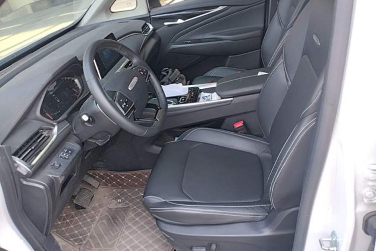 Used SAIC MAXUS G50 2023 PLUS 1.5T Happiness-Recommended Automatic Start Edition Left Front Seat