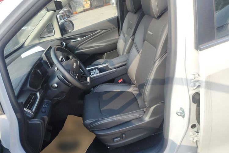 Used SAIC MAXUS G50 2023 PLUS 1.5T Happiness-Recommended Automatic Start Edition Left Front Seat
