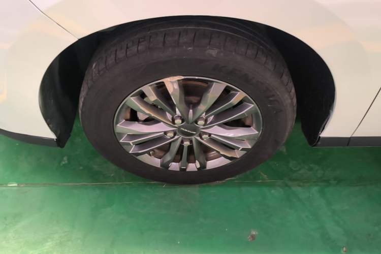 Used SAIC MAXUS G50 2023 PLUS 1.5T Happiness-Recommended Automatic Start Edition Left Front Wheel Hub