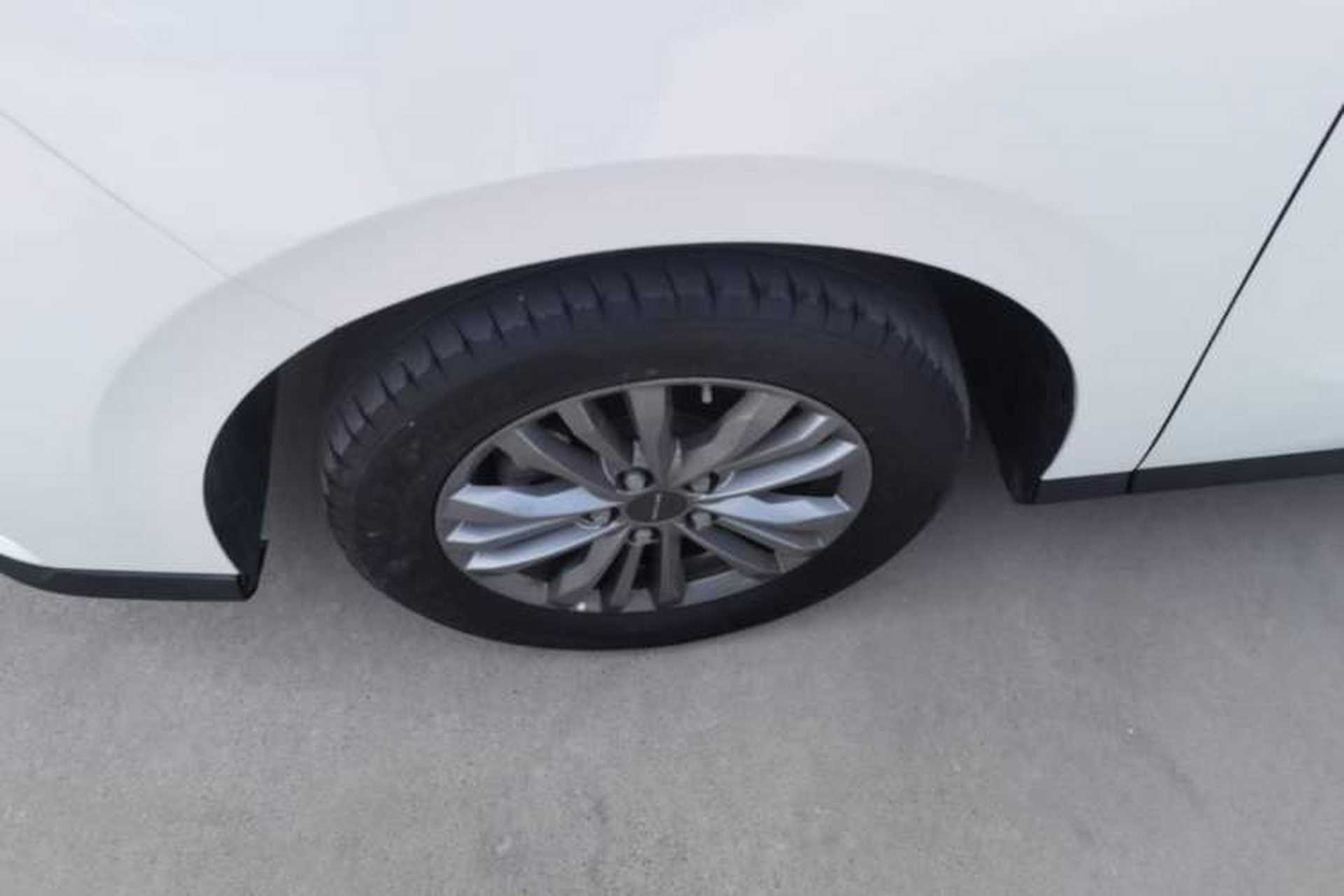Used SAIC MAXUS G50 2023 1.5T Manual Comfort A Left Front Wheel Hub