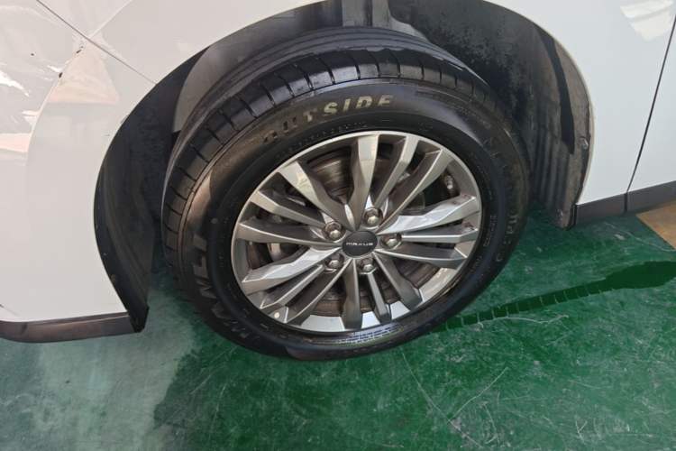 Used SAIC MAXUS G50 2023 1.5T Manual Comfort A Left Front Wheel Hub