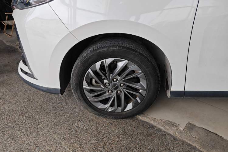 Used SAIC MAXUS G50 2023 PLUS 1.5T Automatic Cruise Version Left Front Wheel Hub