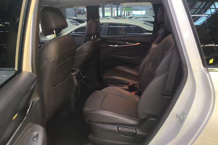 Used SAIC MAXUS G50 2023 PLUS 1.5T Happiness-Recommended Automatic Start Edition Left Rear Seat