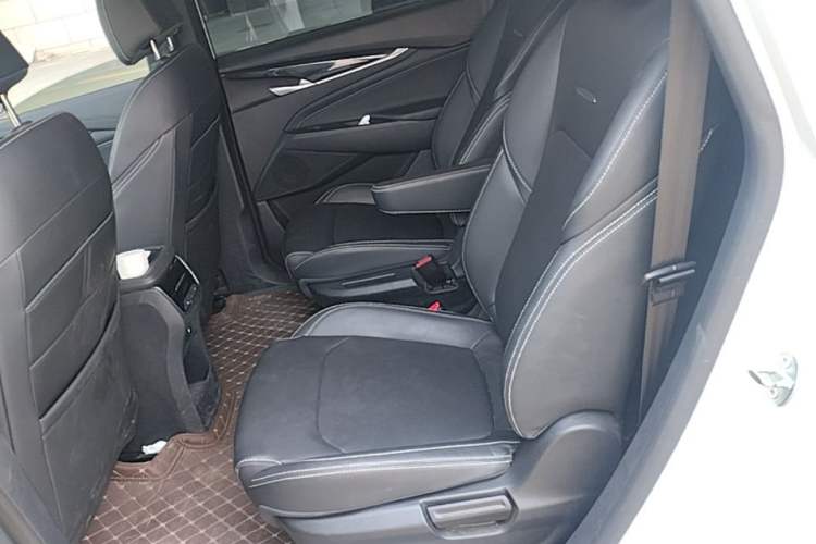 Used SAIC MAXUS G50 2023 PLUS 1.5T Happiness-Recommended Automatic Start Edition Left Rear Seat