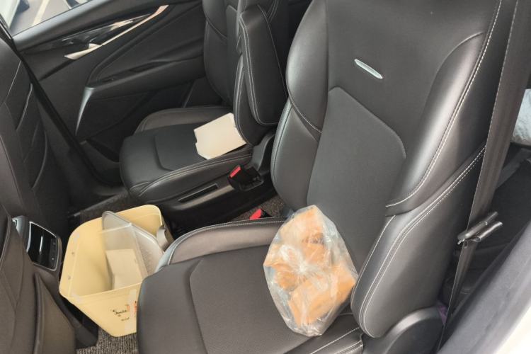 Used SAIC MAXUS G50 2023 PLUS 1.5T Happiness-Recommended Automatic Start Edition Left Rear Seat