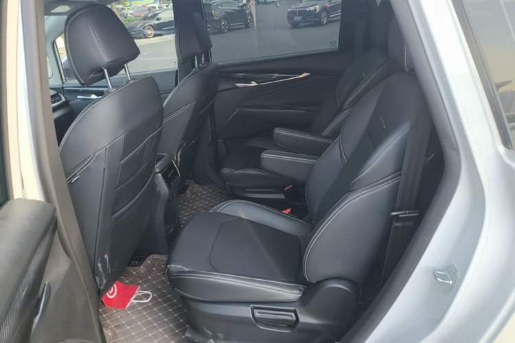 Used SAIC MAXUS G50 2023 PLUS 1.5T Happiness-Recommended Automatic Start Edition Left Rear Seat