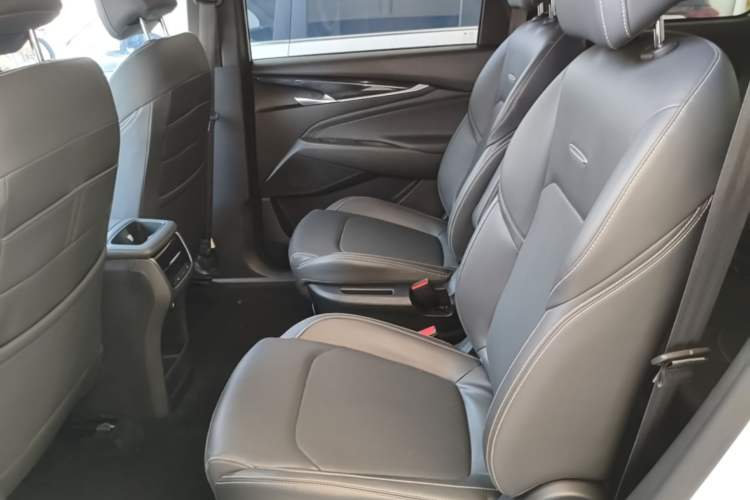Used SAIC MAXUS G50 2023 PLUS 1.5T Automatic Cruise Version Left Rear Seat