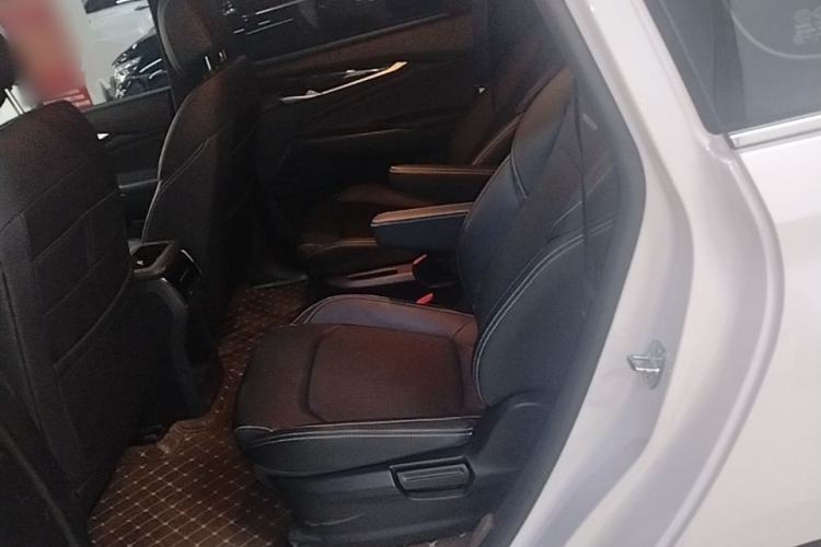 Used SAIC MAXUS G50 2023 PLUS 1.5T Happiness-Recommended Automatic Start Edition Left Rear Seat