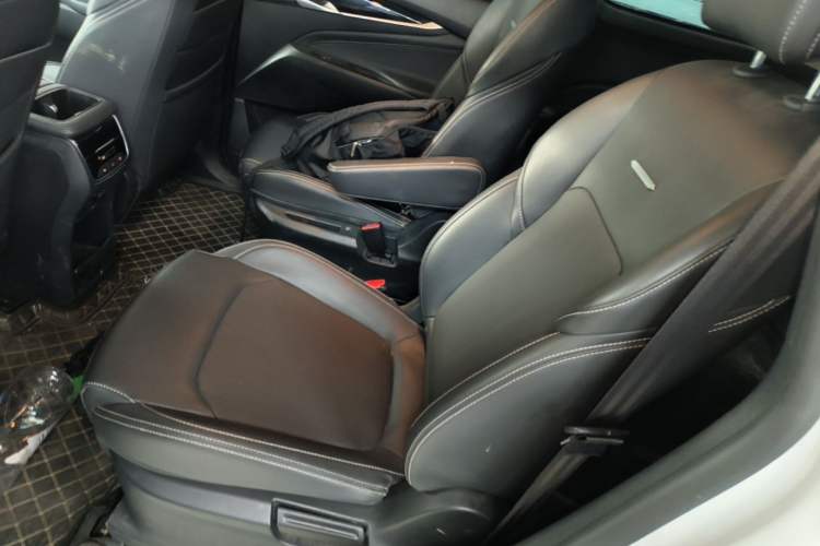 Used SAIC MAXUS G50 2023 PLUS 1.5T Happiness-Recommended Automatic Start Edition Left Rear Seat