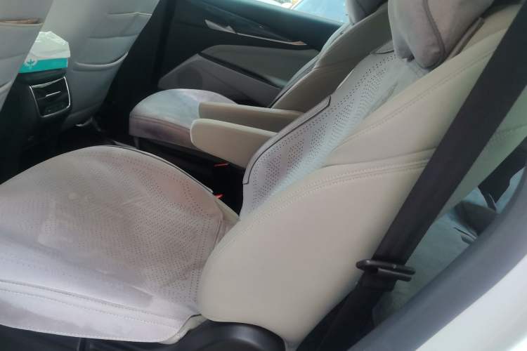 Used SAIC MAXUS G50 2023 PLUS 1.5T Automatic Custom Entry-Level Model Left Rear Seat