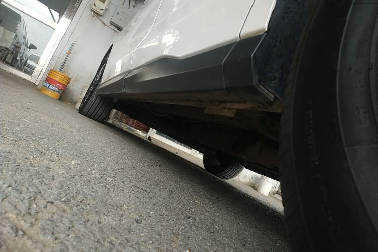 Used SAIC MAXUS G50 2023 PLUS 1.5T Happiness-Recommended Automatic Escort Edition Left Side Sill