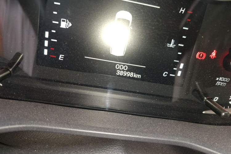 Used SAIC MAXUS G50 2023 1.5T Manual Comfort A Odometer Close Up