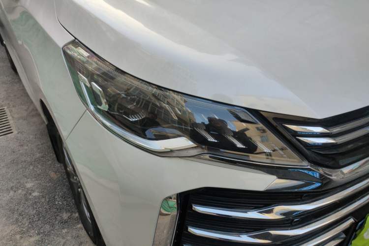 Used SAIC MAXUS G50 2023 PLUS 1.5T Happiness-Recommended Automatic Start Edition Right Front Headlight