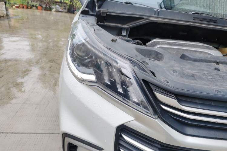 Used SAIC MAXUS G50 2023 1.5T Manual Comfort A Right Front Headlight