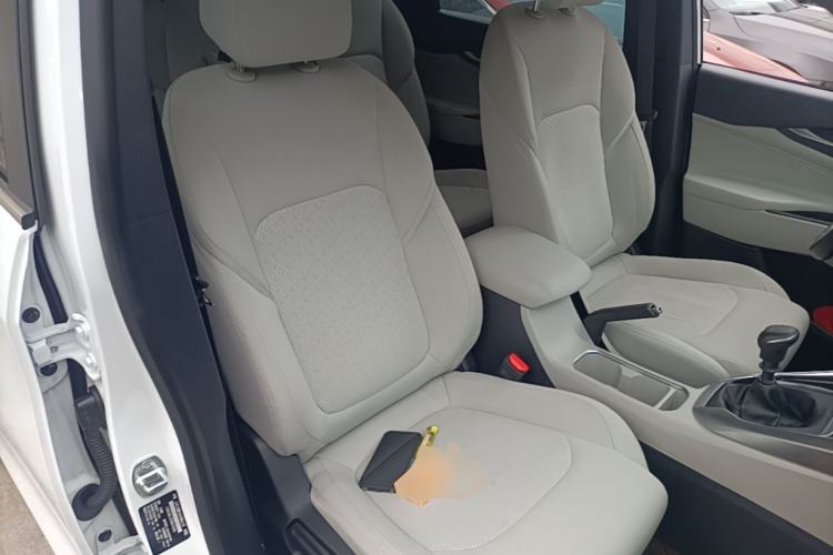 Used SAIC MAXUS G50 2023 1.5T Manual Comfort A Right Front Seat