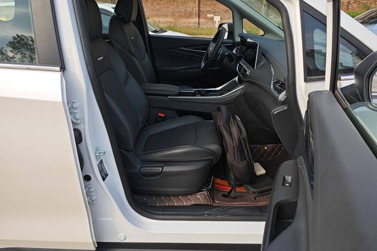 Used SAIC MAXUS G50 2023 PLUS 1.5T Happiness-Recommended Automatic Cruise Version Right Front Seat