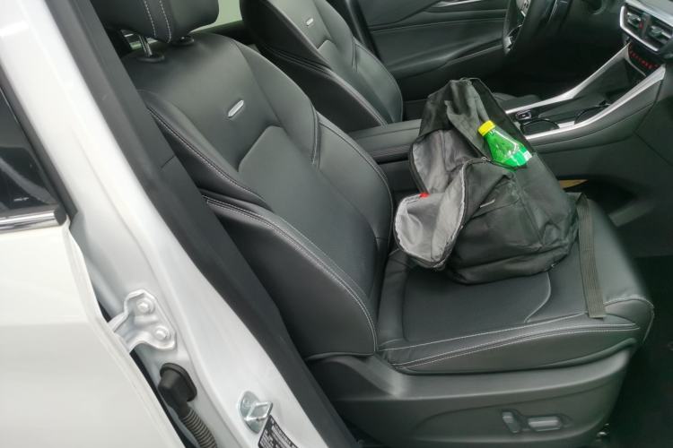 Used SAIC MAXUS G50 2023 PLUS 1.5T Happiness-Recommended Automatic Escort Edition Right Front Seat