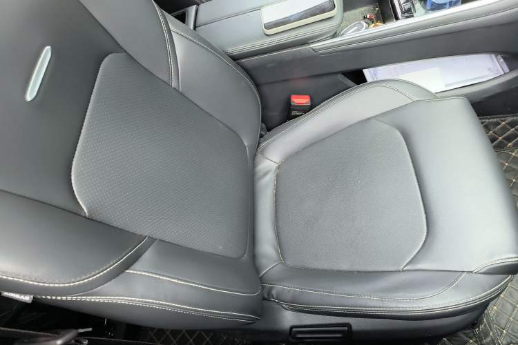 Used SAIC MAXUS G50 2023 PLUS 1.5T Happiness-Recommended Automatic Start Edition Right Front Seat