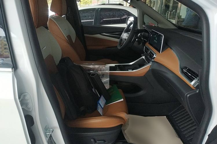 Used SAIC MAXUS G50 2023 PLUS 1.5T Happiness-Recommended Automatic Escort Edition Right Front Seat
