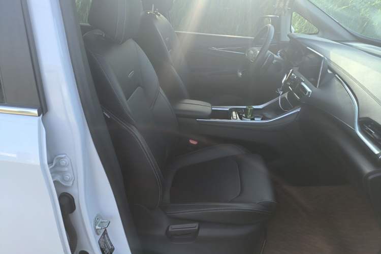 Used SAIC MAXUS G50 2023 PLUS 1.5T Happiness-Recommended Automatic Start Edition Right Front Seat