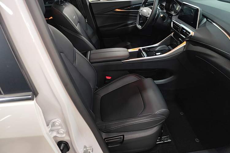 Used SAIC MAXUS G50 2023 PLUS 1.5T Happiness-Recommended Automatic Start Edition Right Front Seat